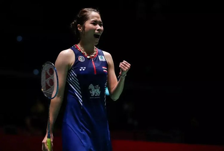 11球，巴萨是欧冠改制以来打入乌龙球最多的球队