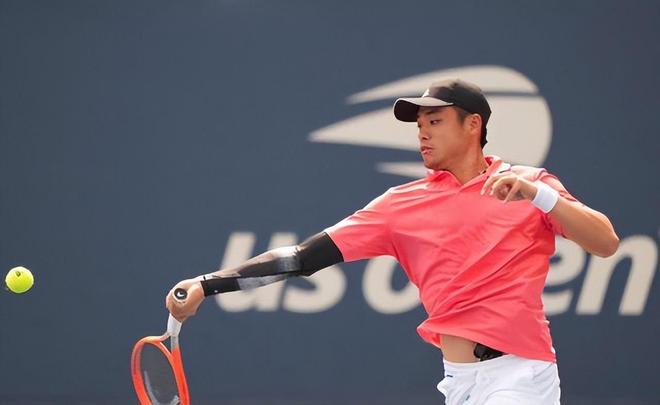 队记：克林根今天未参加完整训练，罗威已经开始恢复训练